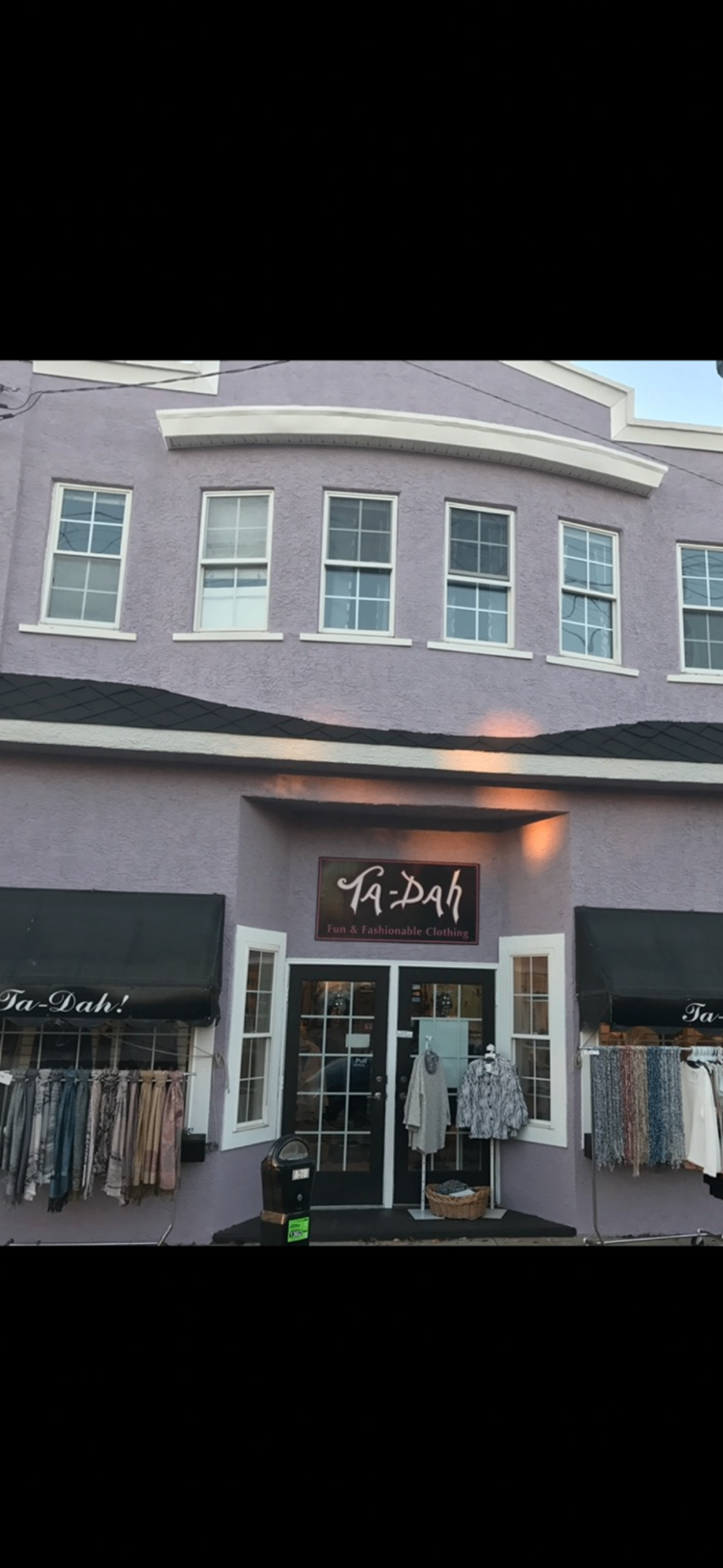 Ta-Dah boutique storefront — exterior paint job
